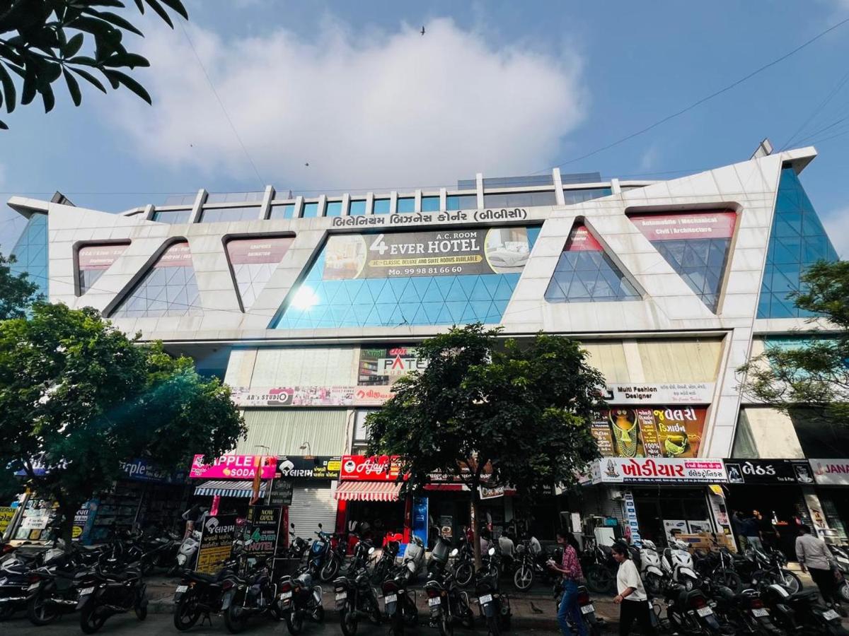 4 Ever Hotel ,Surat - Housity