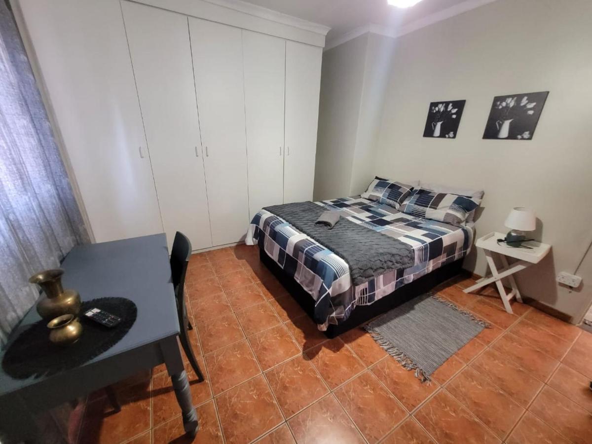29B Zebra Street - InHimwe Guesthouse - Housity