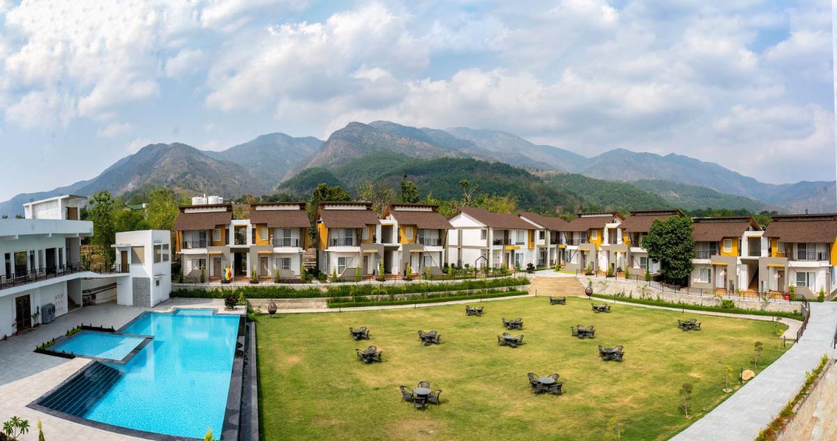 Evara Spa & Resort - Housity