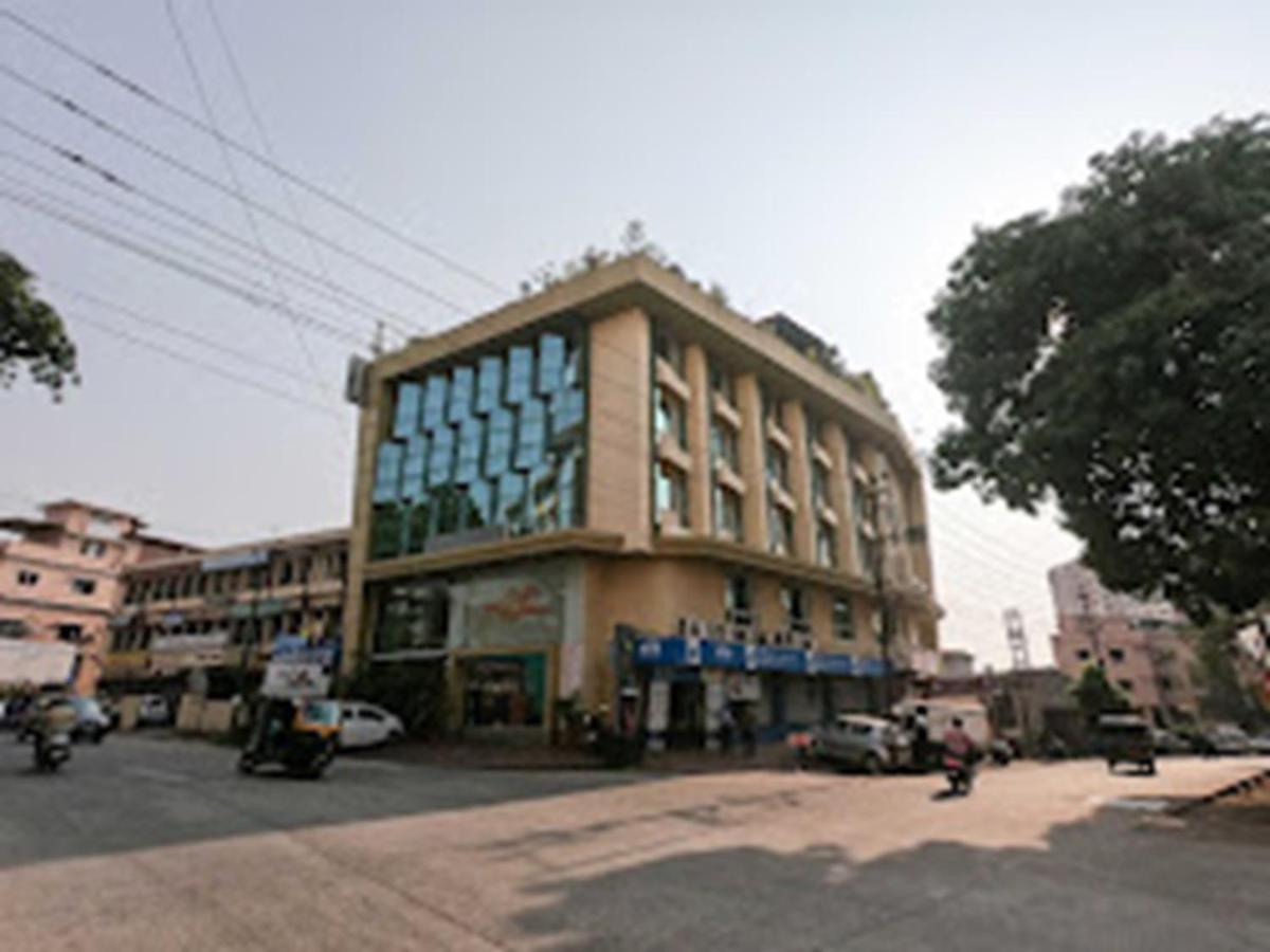 Srinivas Saffron Hotel - Housity