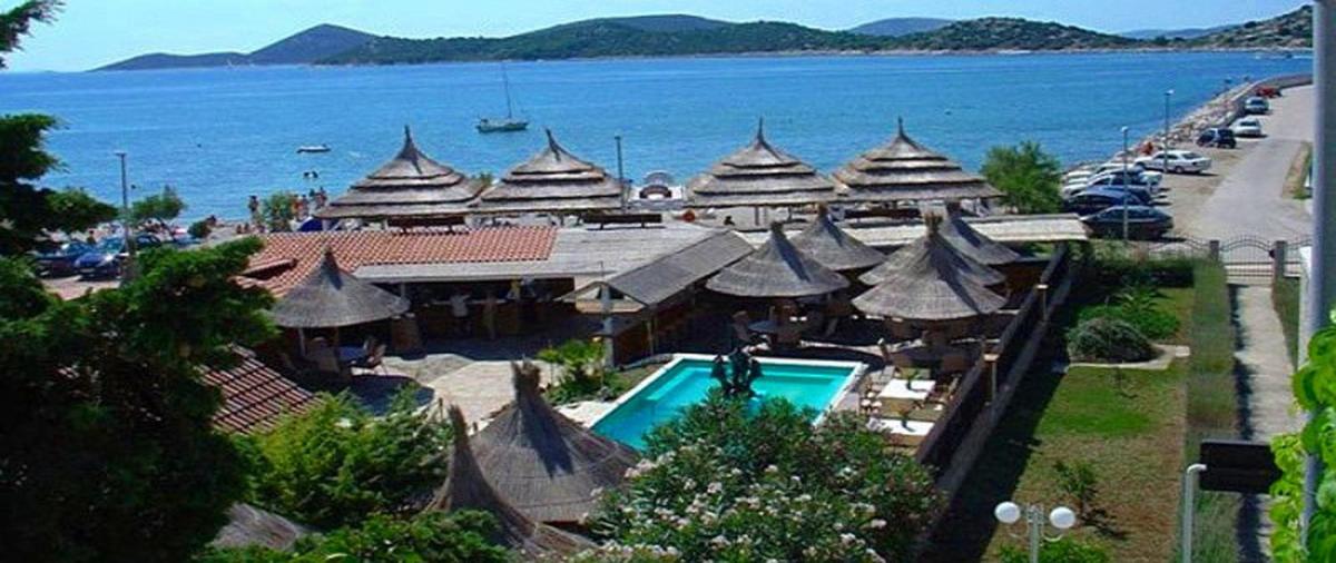 Tribunia Beach Hotel - Housity