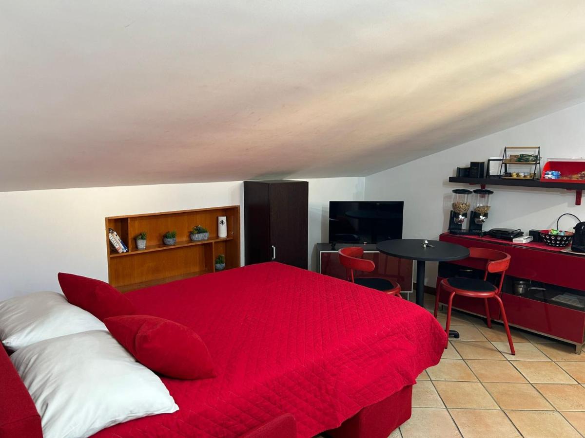 Frascati Roof 2 - Housity