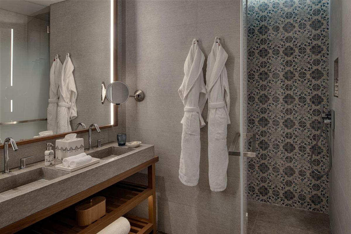 Uma casa de banho em Six Senses Douro Valley
