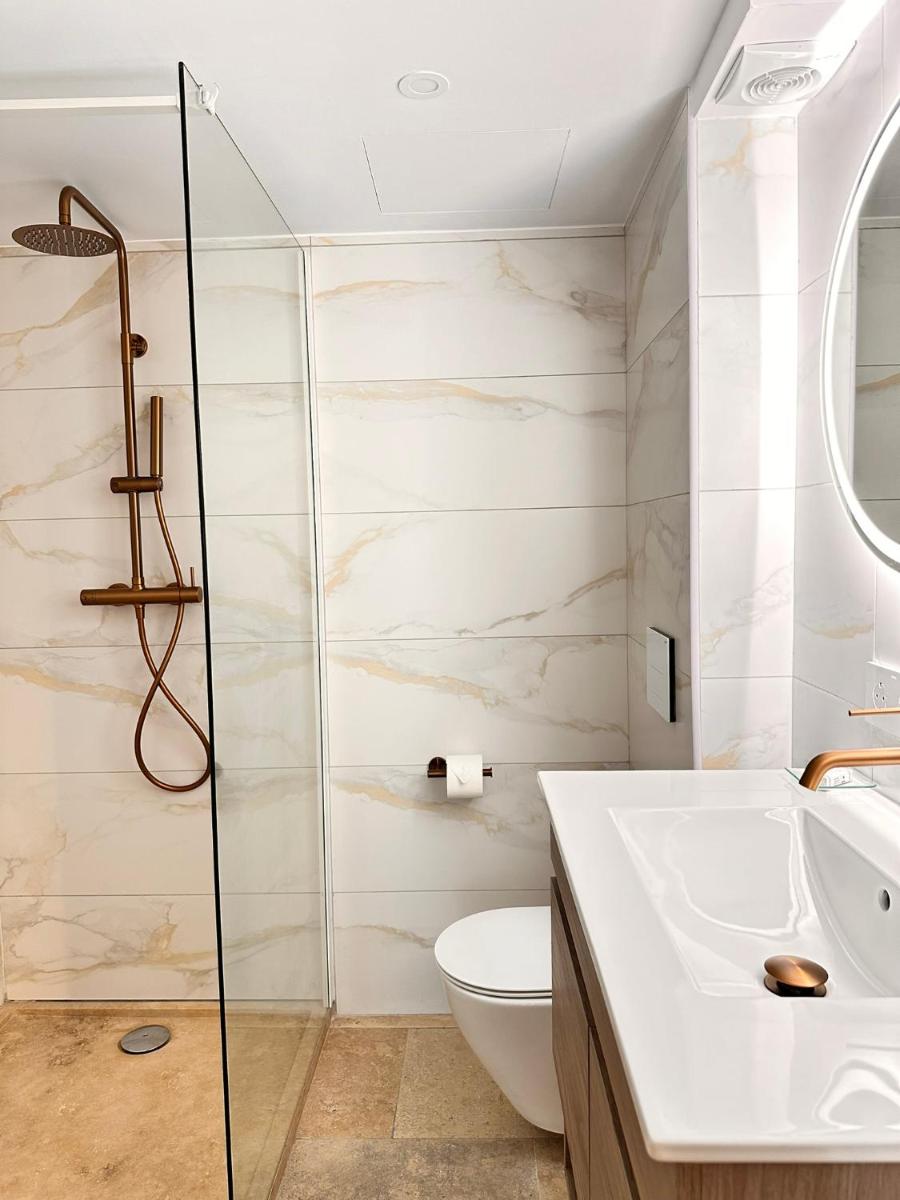 Un baño de Boutique Hotel Comtal Empuries