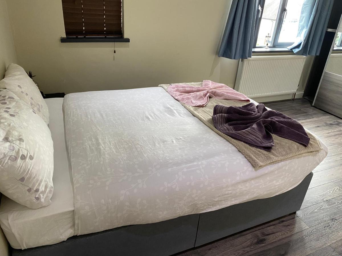 Ruislip Guest House - Housity