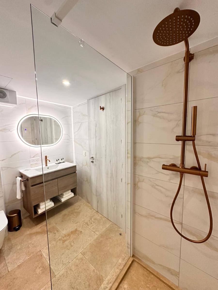 Un baño de Boutique Hotel Comtal Empuries