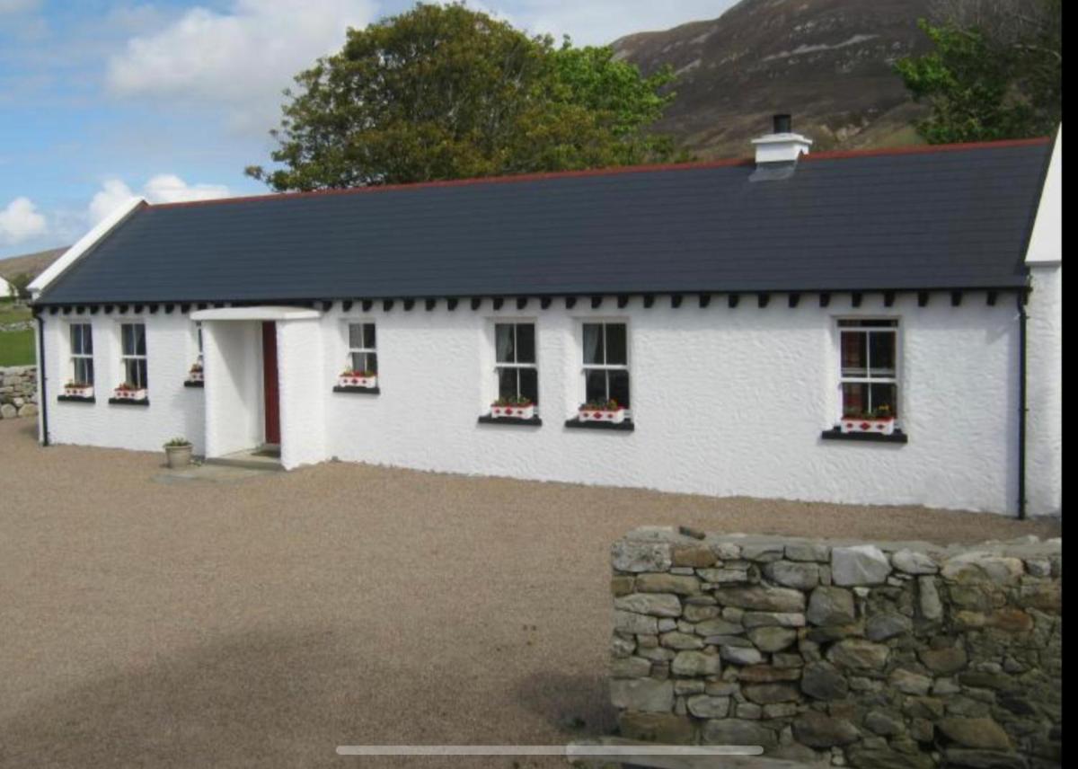 Mia's Self Catering Holiday Cottage Donegal - Housity
