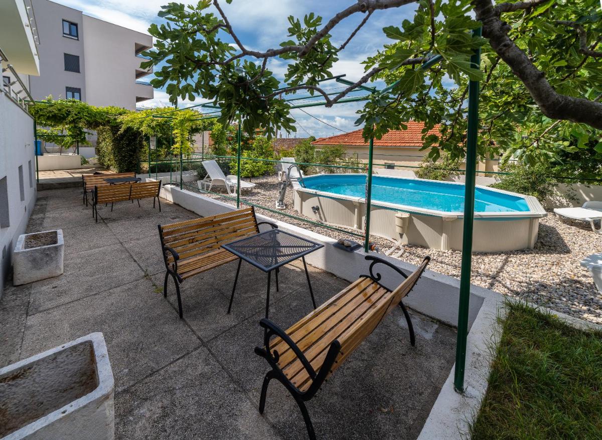Apartments turtle gardens - Housity