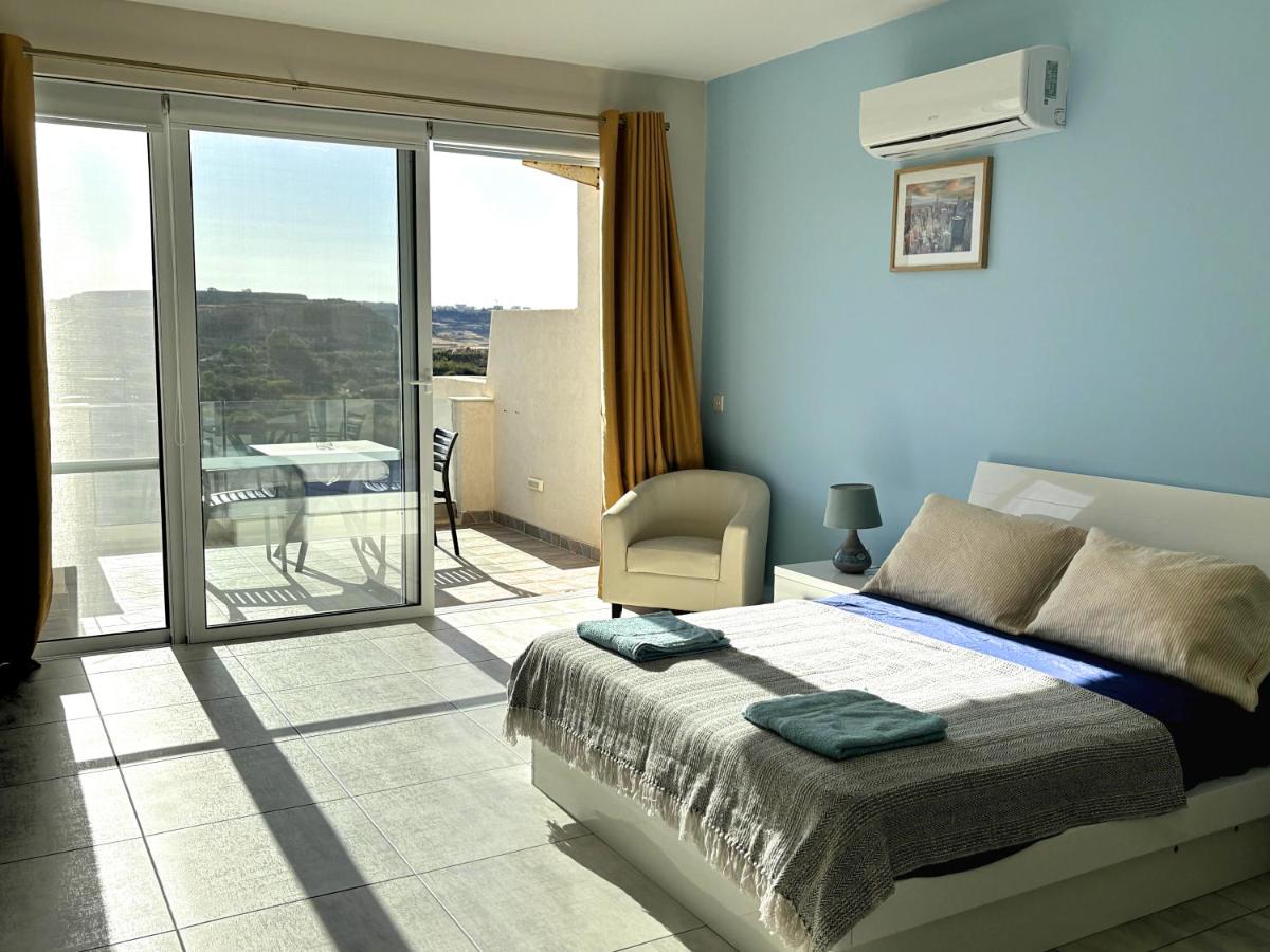 All Nations Duplex with Pool - Housity