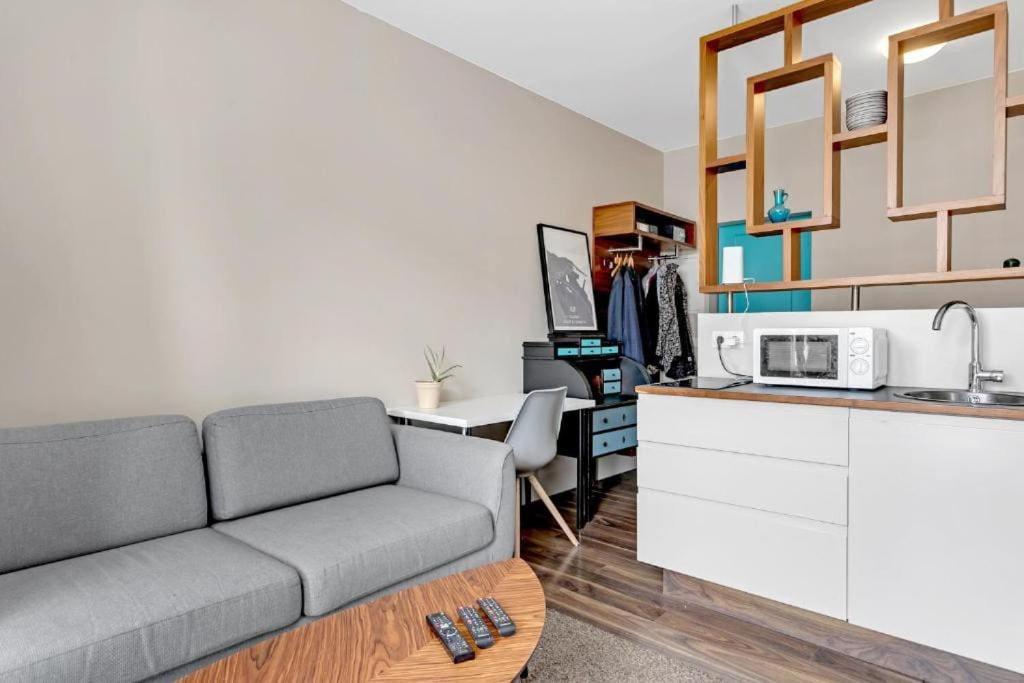 Reykjavik Downtown Chic Studio - Housity