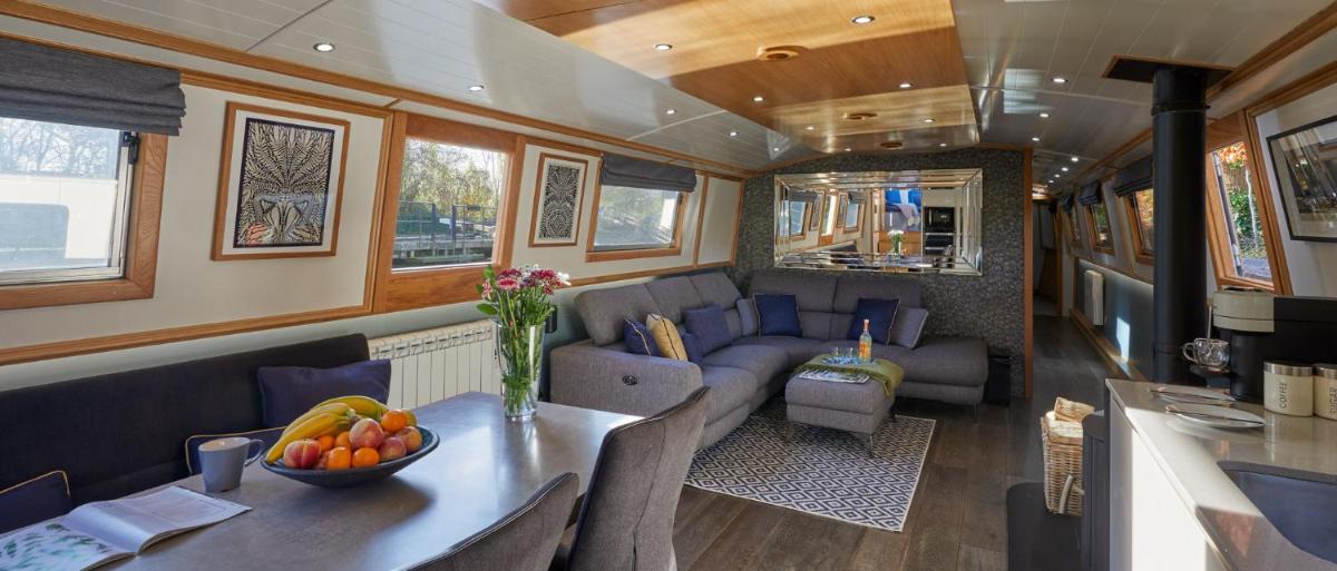 River Mill Retreat - Housity