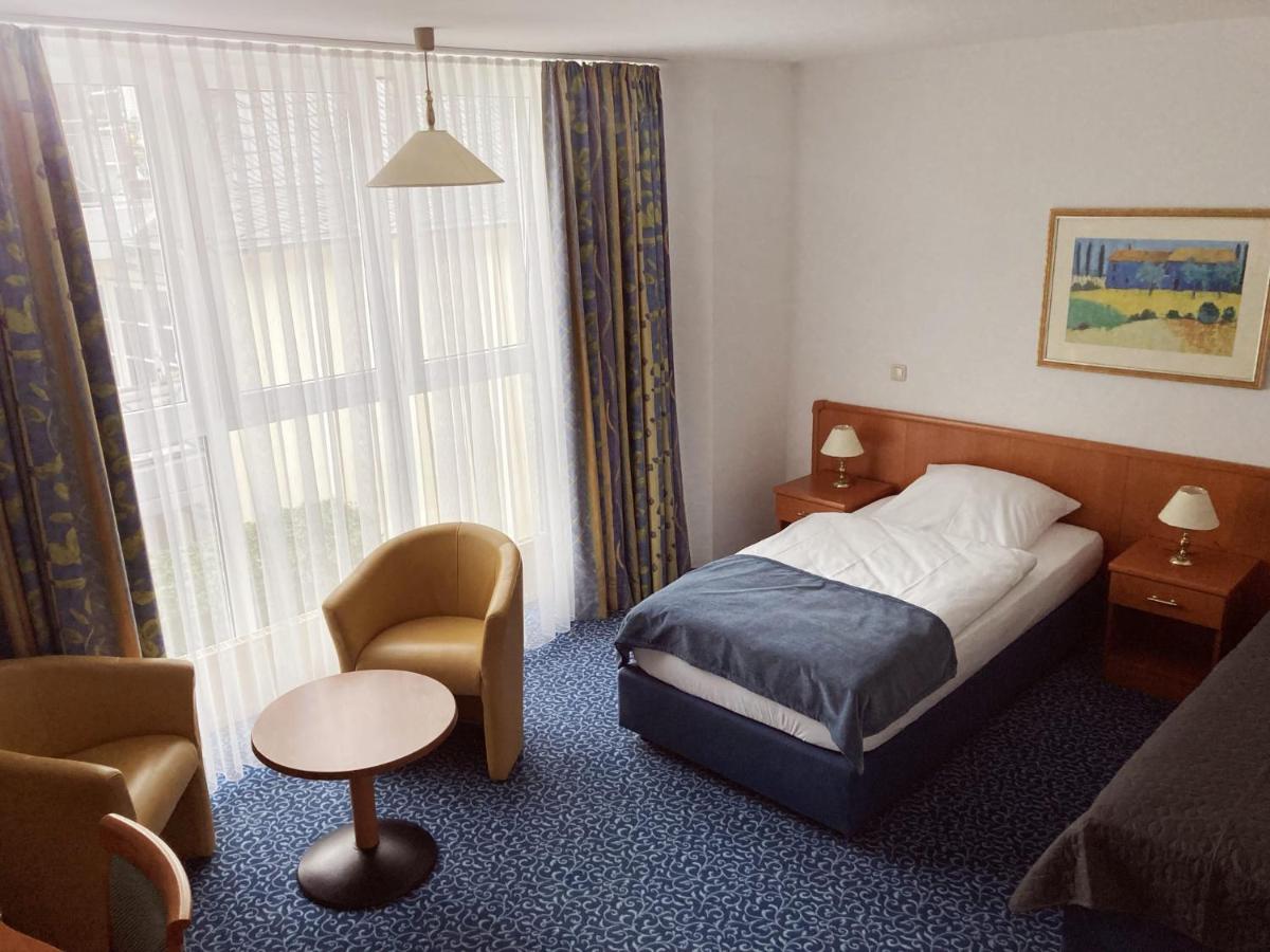 Hotel Am Weißen Turm - Housity
