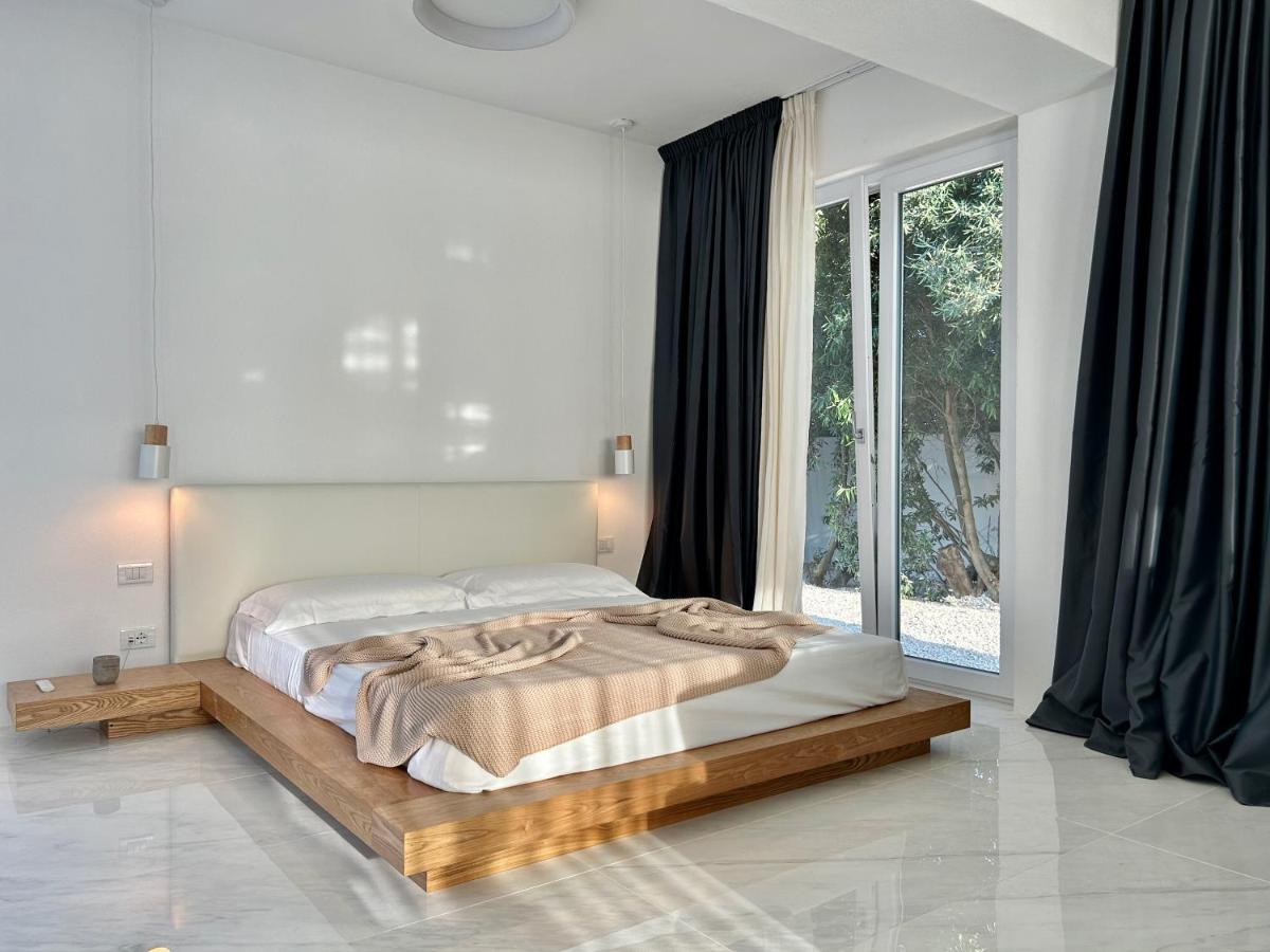 Smart Luxury Suites & Apartments - Housity