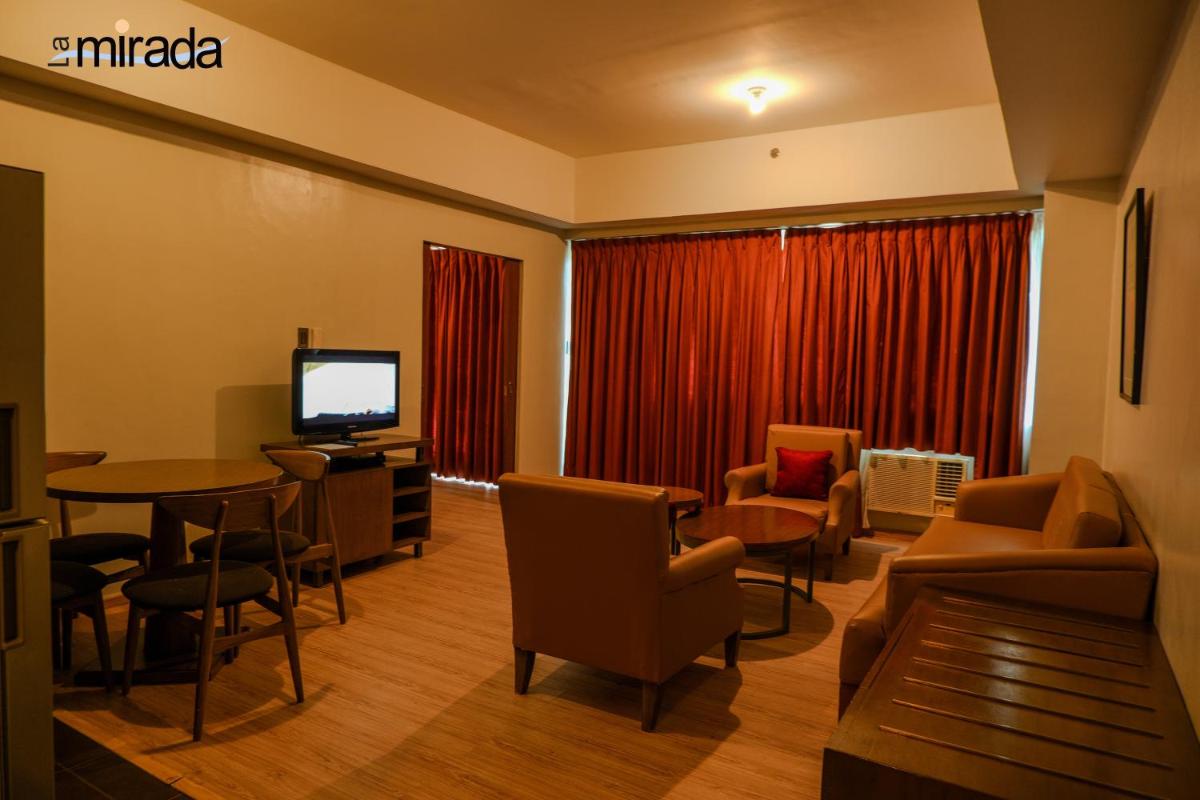 La Mirada Hotel - Housity