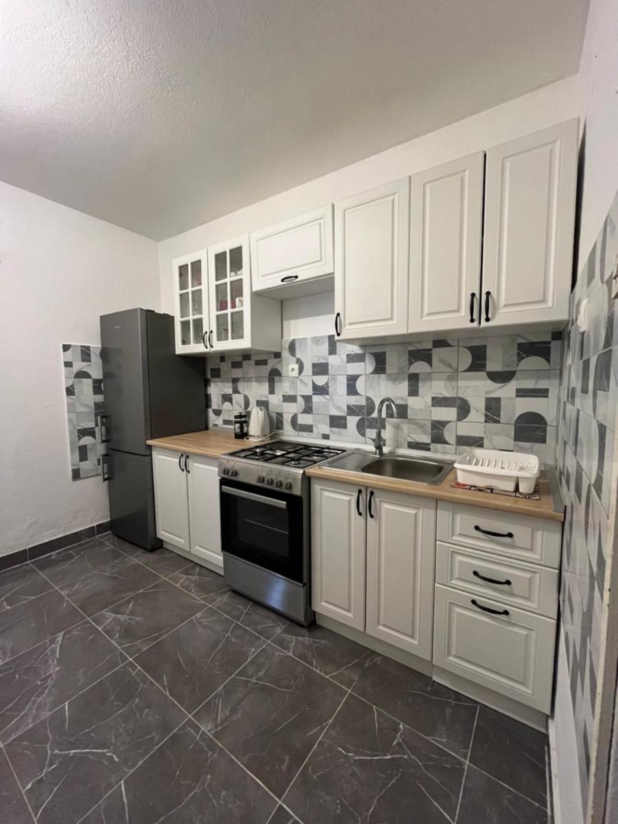 Suitetrails - Apartments Peronja Jelsa Seafront