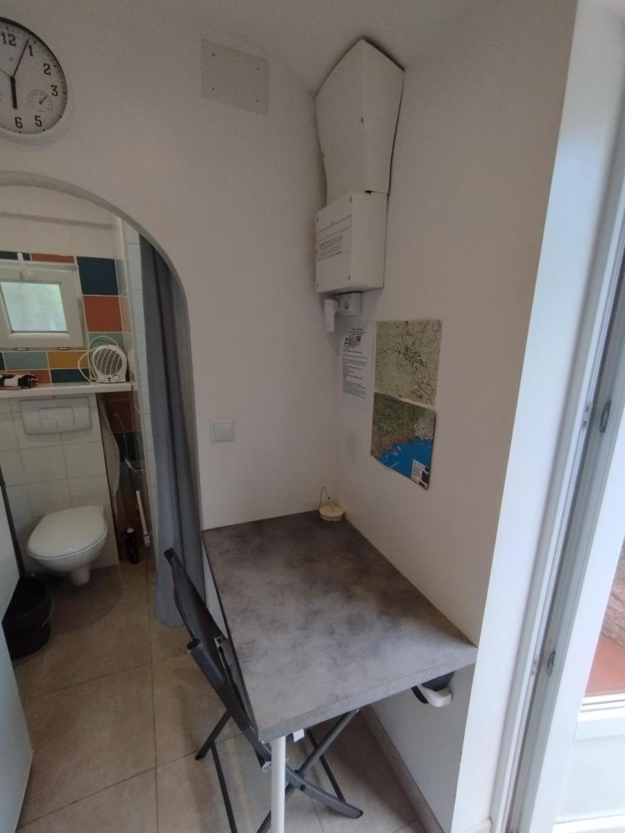 studio du soleil rez de jardin avec parking gratuit - Housity