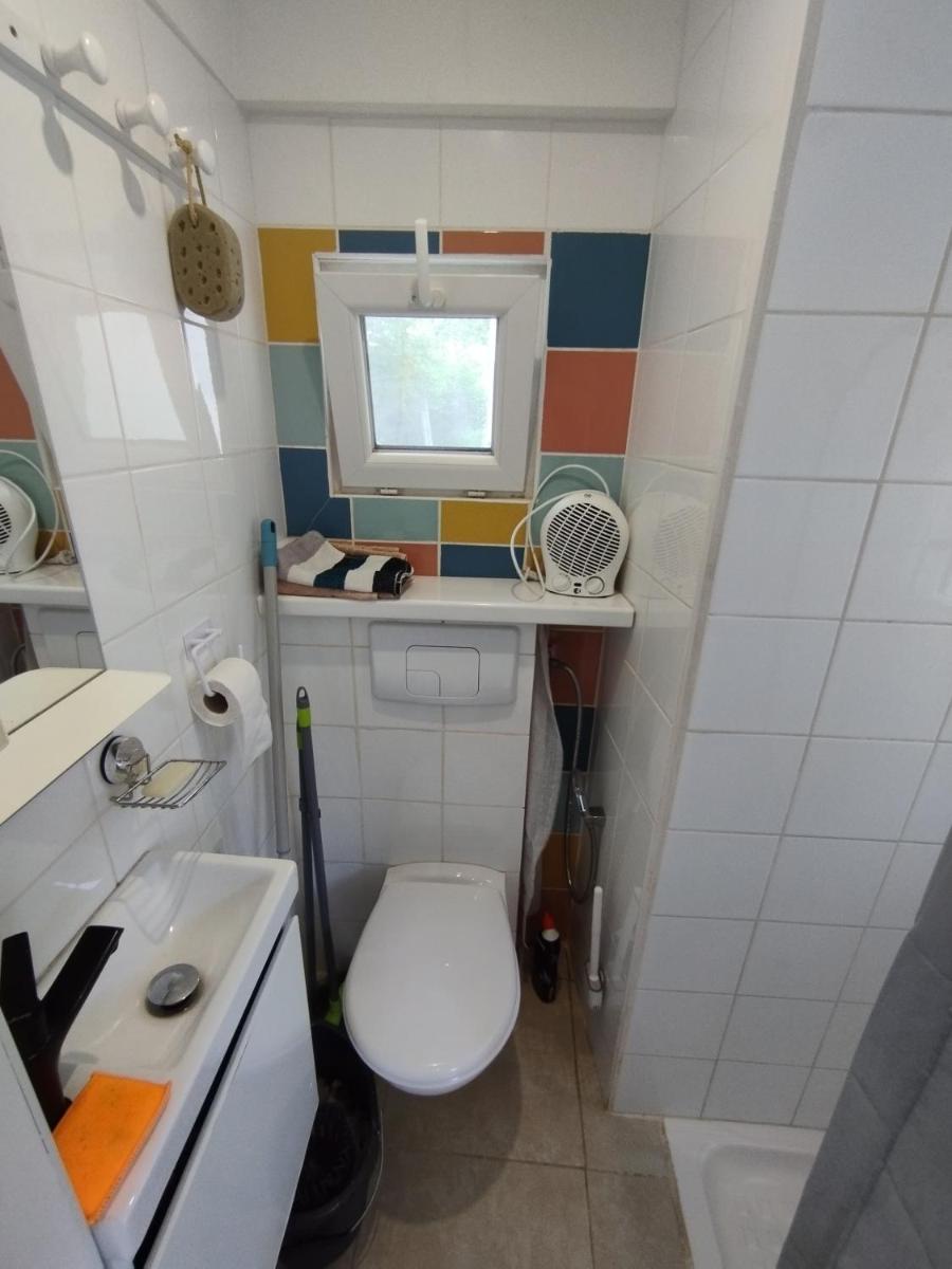 studio du soleil rez de jardin avec parking gratuit - Housity