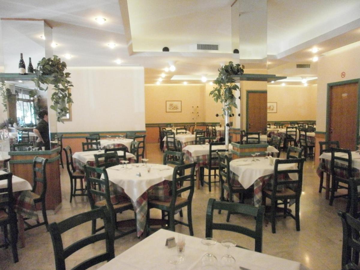 Hotel Manzoni - Housity