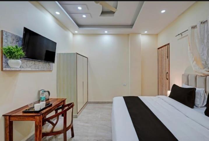 Suitetrails - Shourya Hotel And Banquet