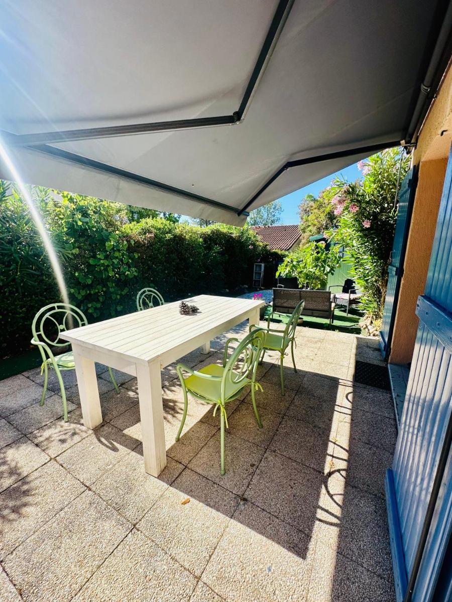 Maison avec jardin et piscine - Housity