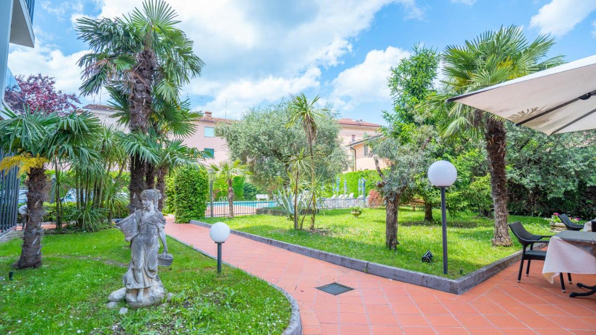 Hotel Bella Peschiera - Housity