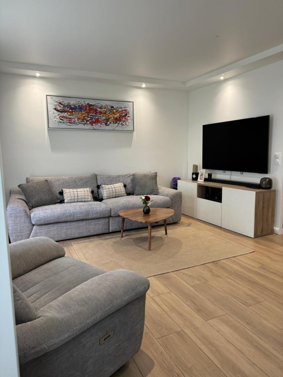 Une Chambre dans un appartement - Housity