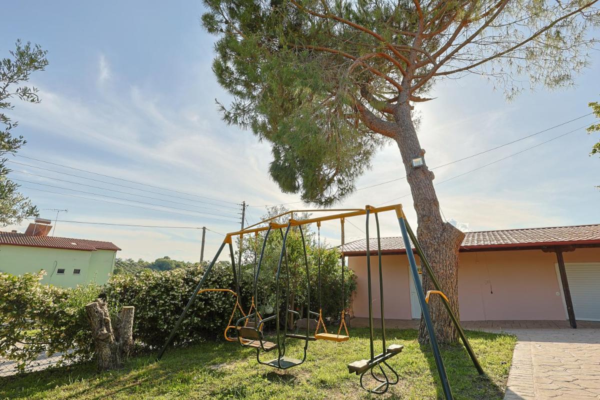 ZeusPlace Traditional Villa Peponi - Housity