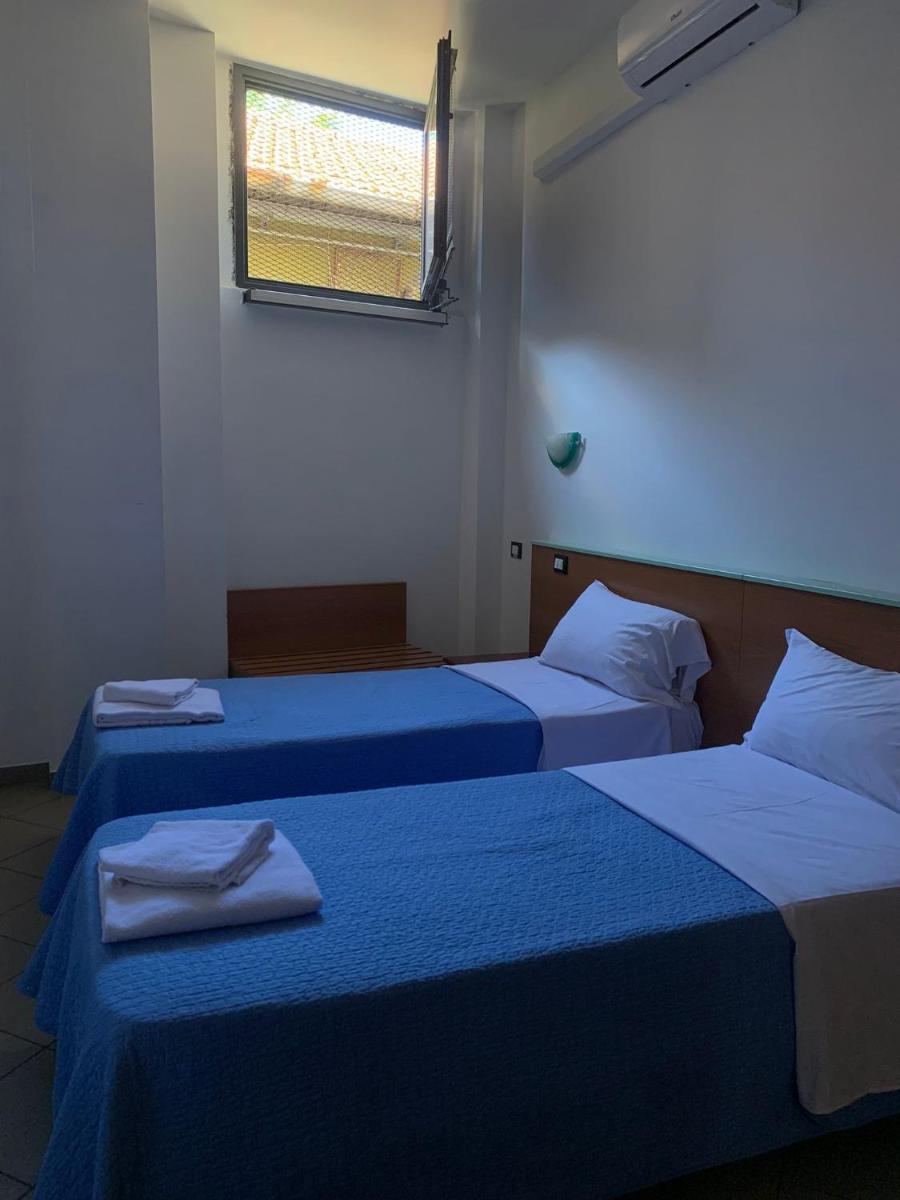 Hotel Mercurio - Housity