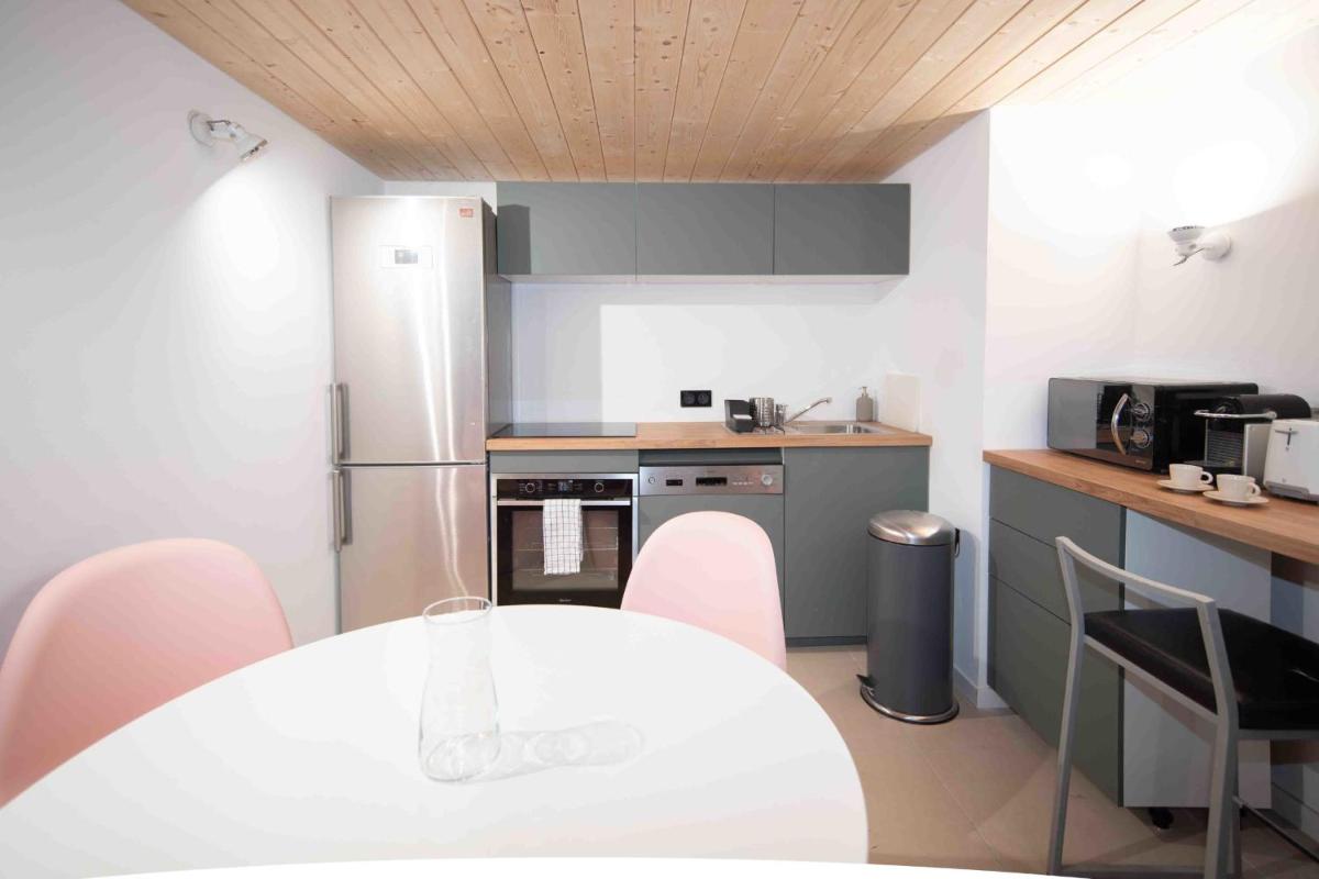 Apartment with mezzanine near the train station - Housity