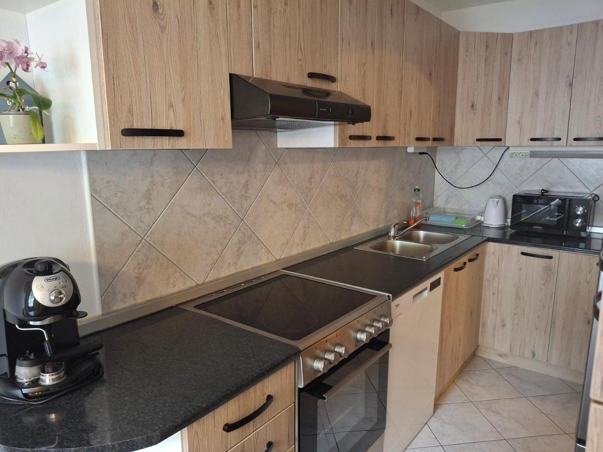 Apartment Veninsek - Housity