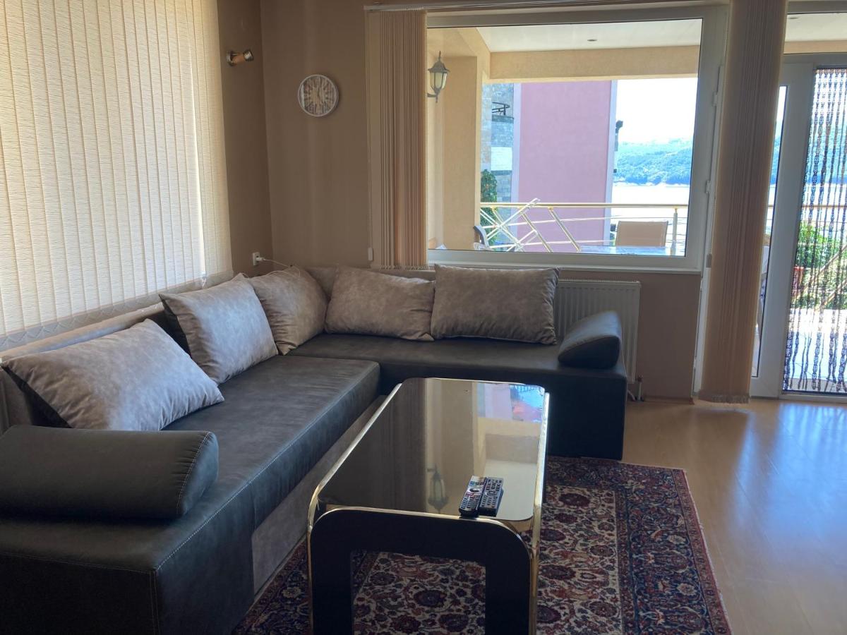 Villa Irina - Housity