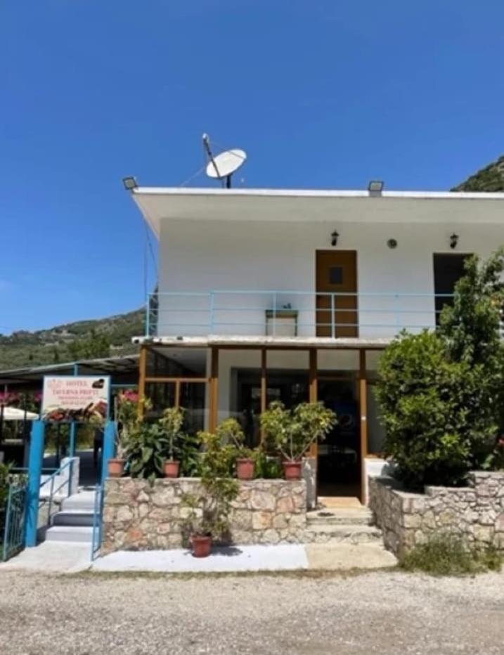 Hotel Taverna Prifti - Housity