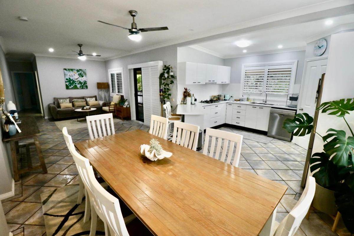 Ally’s Umina Oasis, pet-friendly spa coastal oasis - Housity
