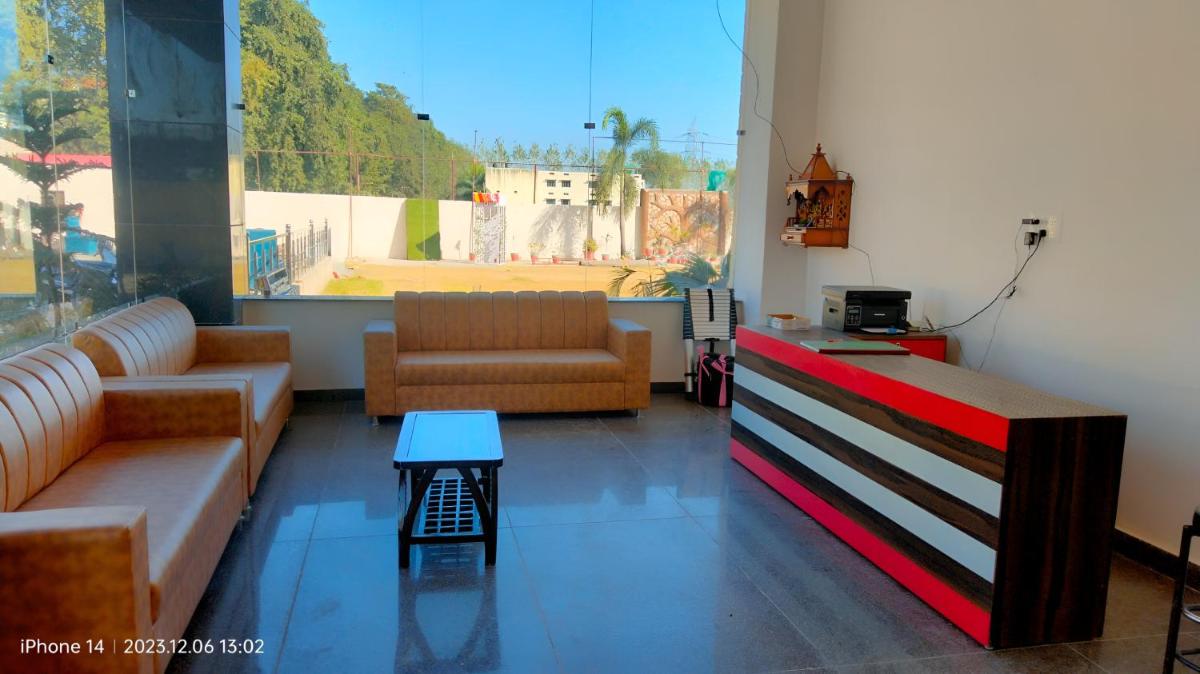 Suitetrails - Hotel Manglam