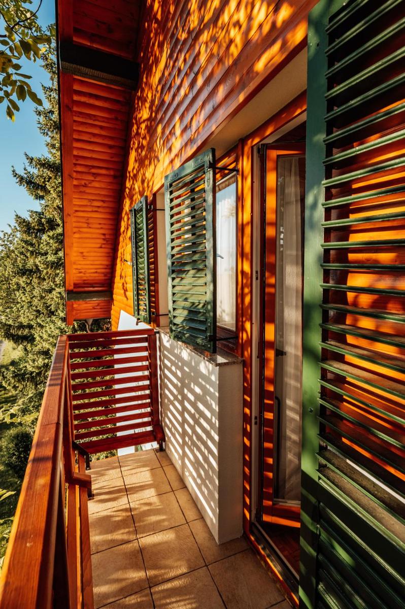 Cozy family place 'Hiša Grozdek' - Gruškovec 40A - Housity