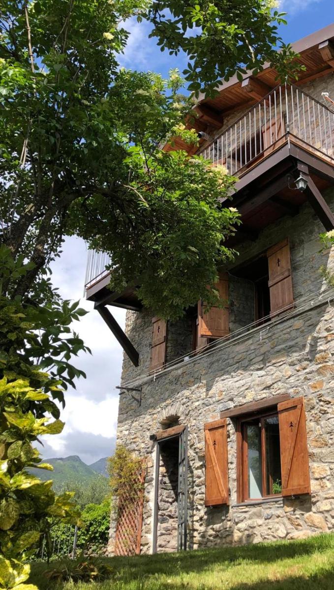 La Strega Bianca - Housity