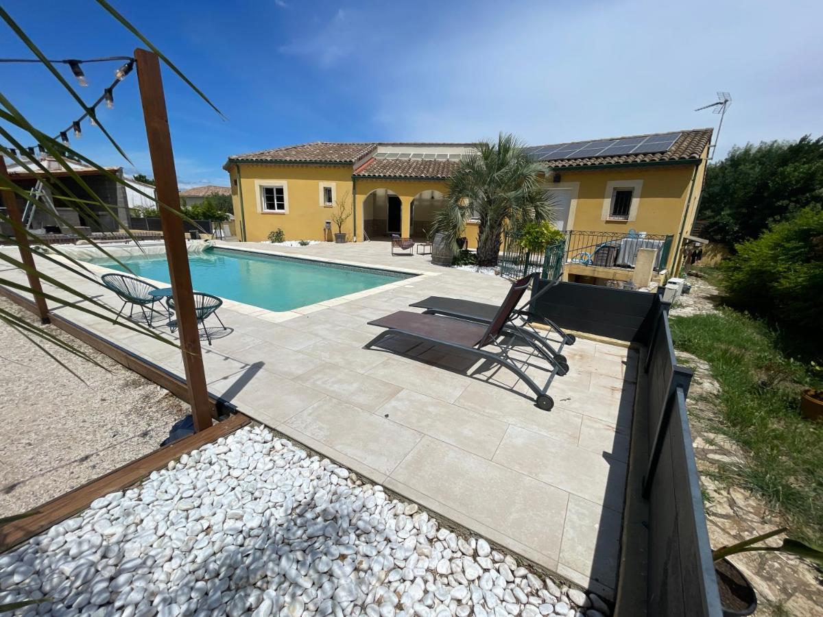 Chambre indépendante 25 m2 au calme avec piscine et terrain de pétanque - Housity