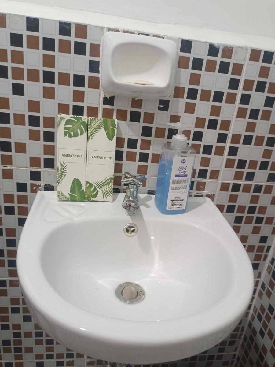WARM Tourist Inn - Housity