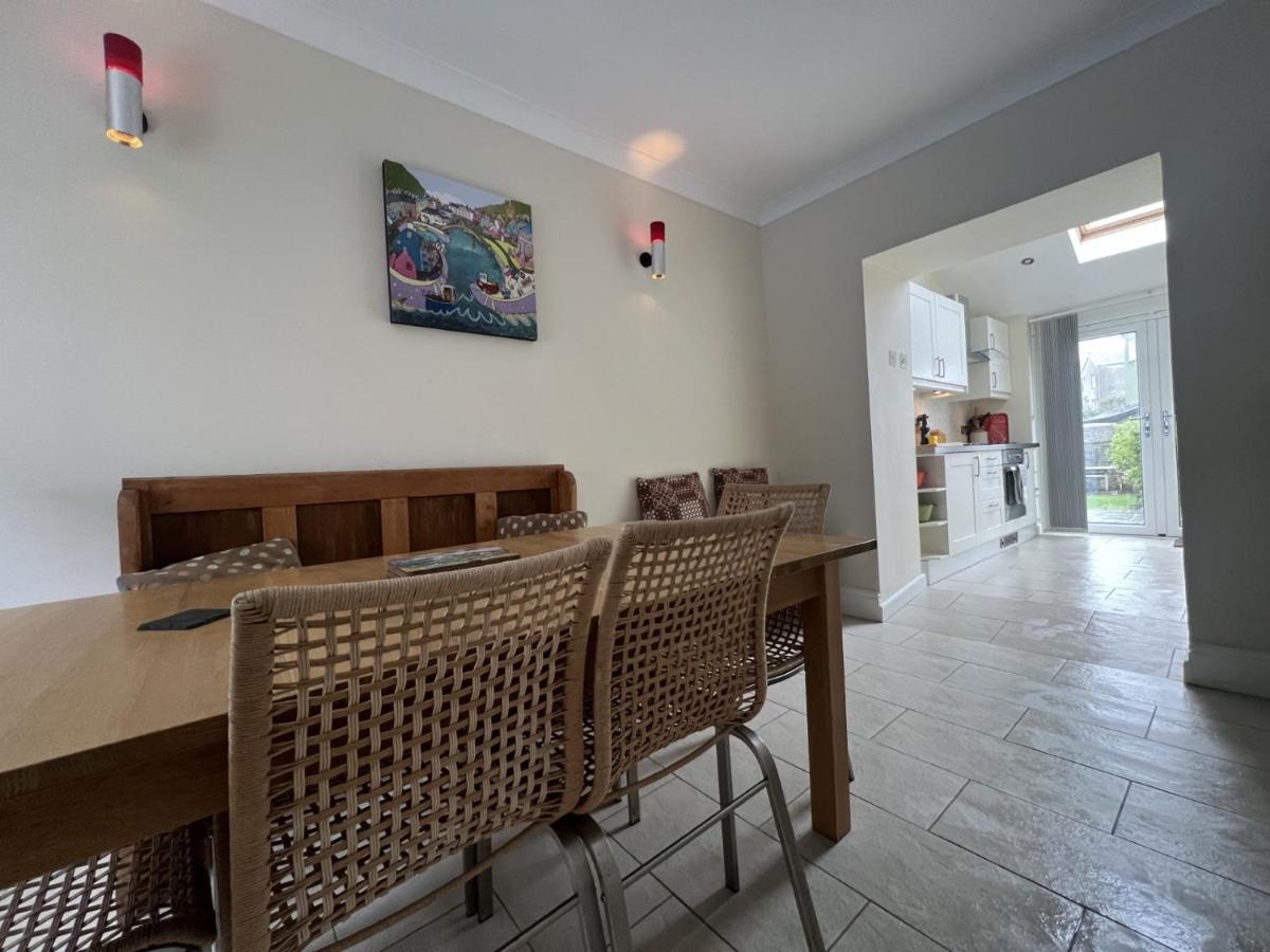 Nant Meigan, Georgian Townhouse in centre of Aberaeron, dog friendly - Housity