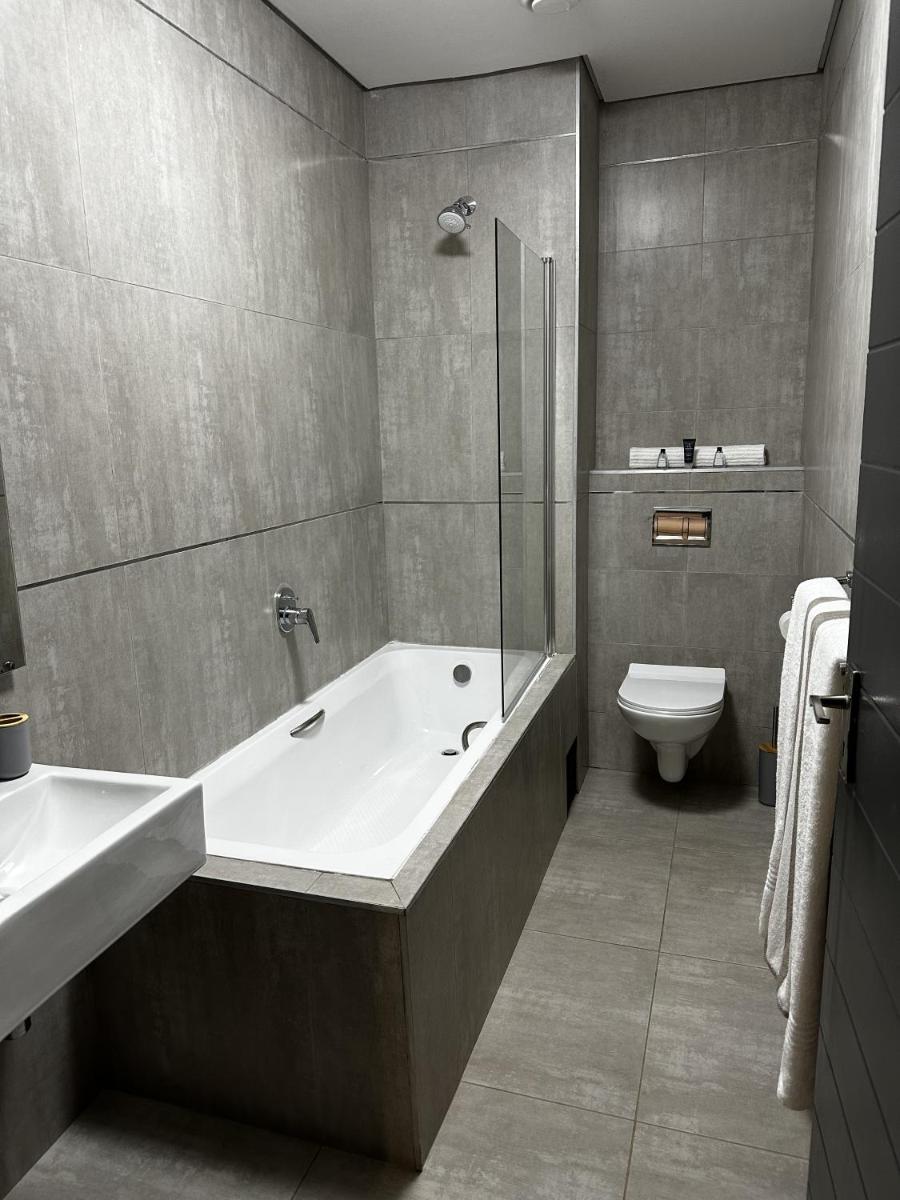 49 on Blackburn - Housity