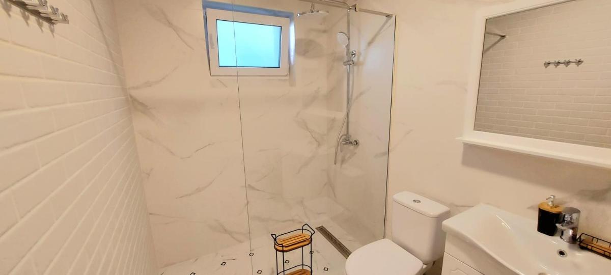 Merlot Apartment - Housity