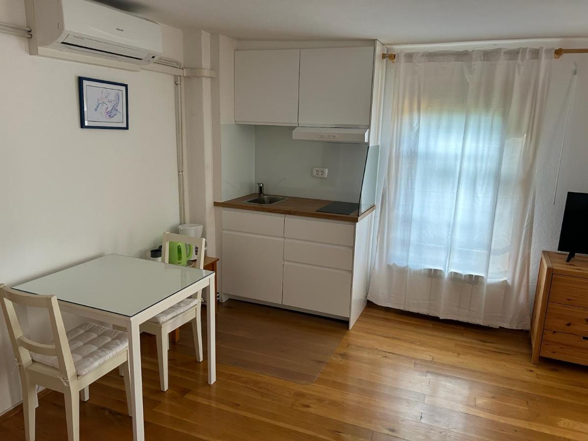Stres-less Sunny Apartments - Housity