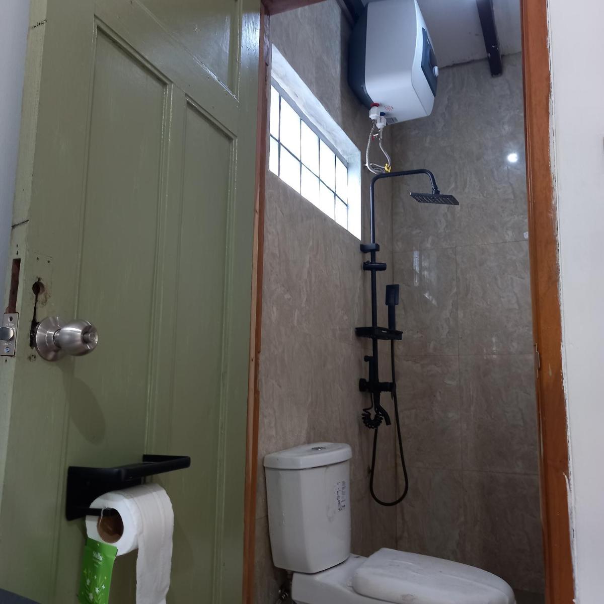 Chrysant Huis Villa Istana Bunga - Housity