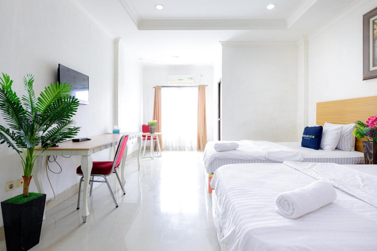 Urbanview SRB near Mall Ciputra Cibubur by RedDoorz - Housity