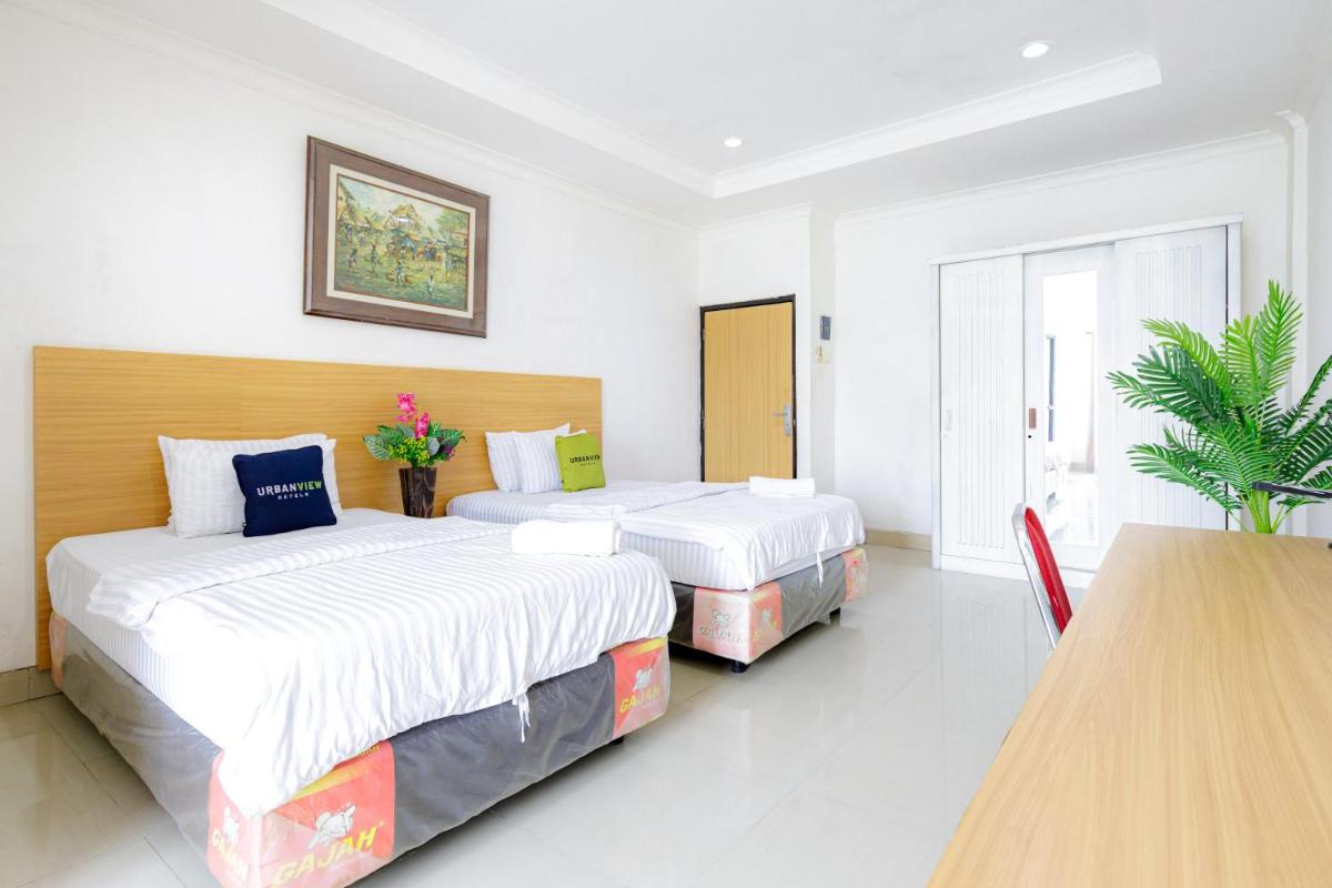 Urbanview SRB near Mall Ciputra Cibubur by RedDoorz - Housity