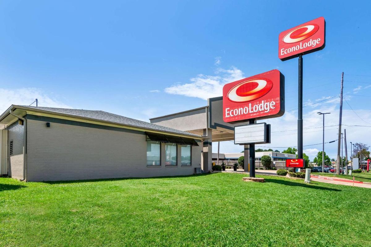 Econo Lodge Texarkana I-30 - Housity