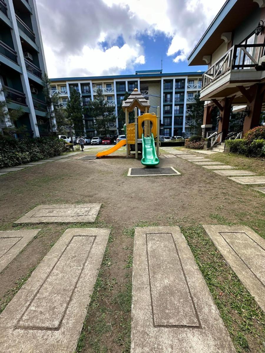 Pine Suites Tagaytay - Housity