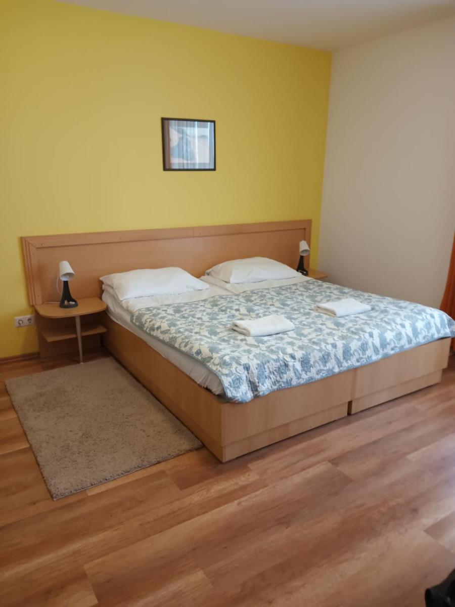 VIOLA Wellness Apartman - Housity
