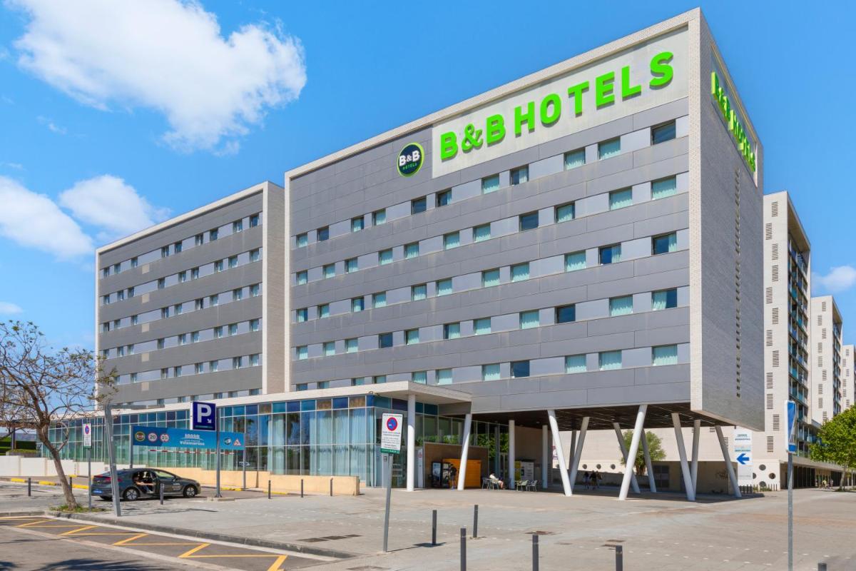 B&B HOTEL Barcelona Viladecans - Housity