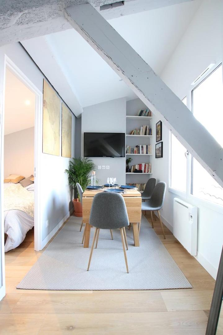 GuestReady - Sunny Attic Apt Near Grand Théâtre - Housity